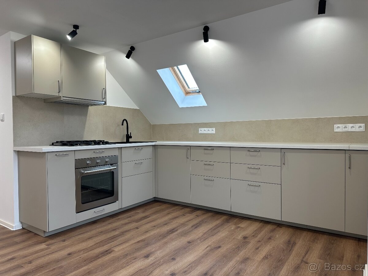 Prodej bytu 2+1 72 m² - 11