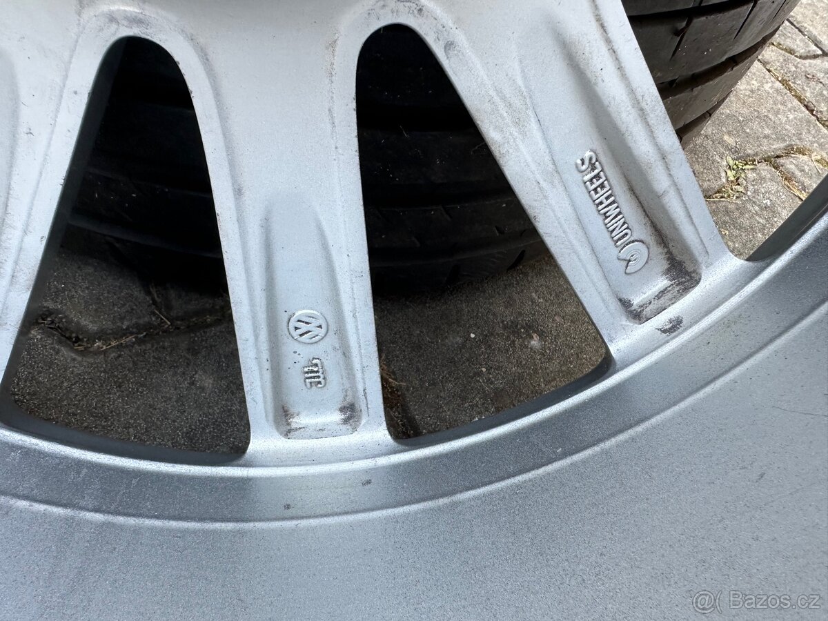 VW OMANYT ORIGINÁL ALU - 235/35 R19 - 11