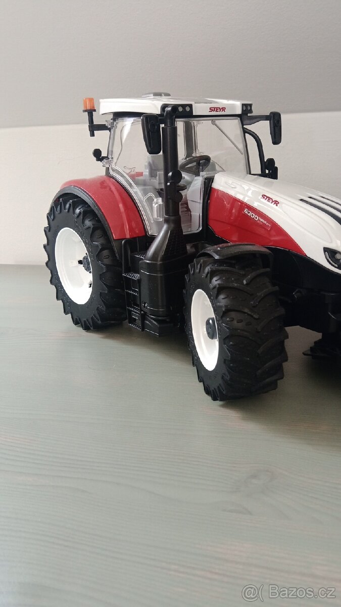 BRUDER TRAKTOR 1:16 - 11