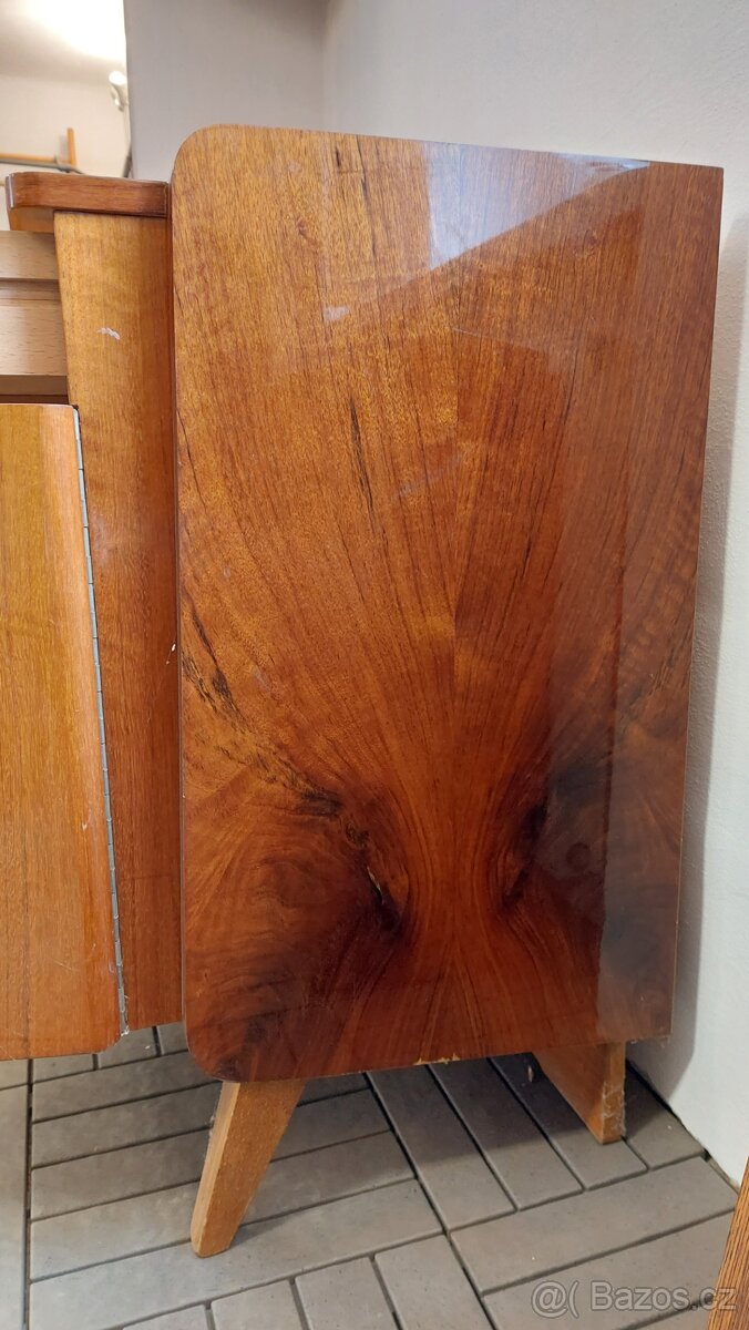 Lakovaný nábytek - 11