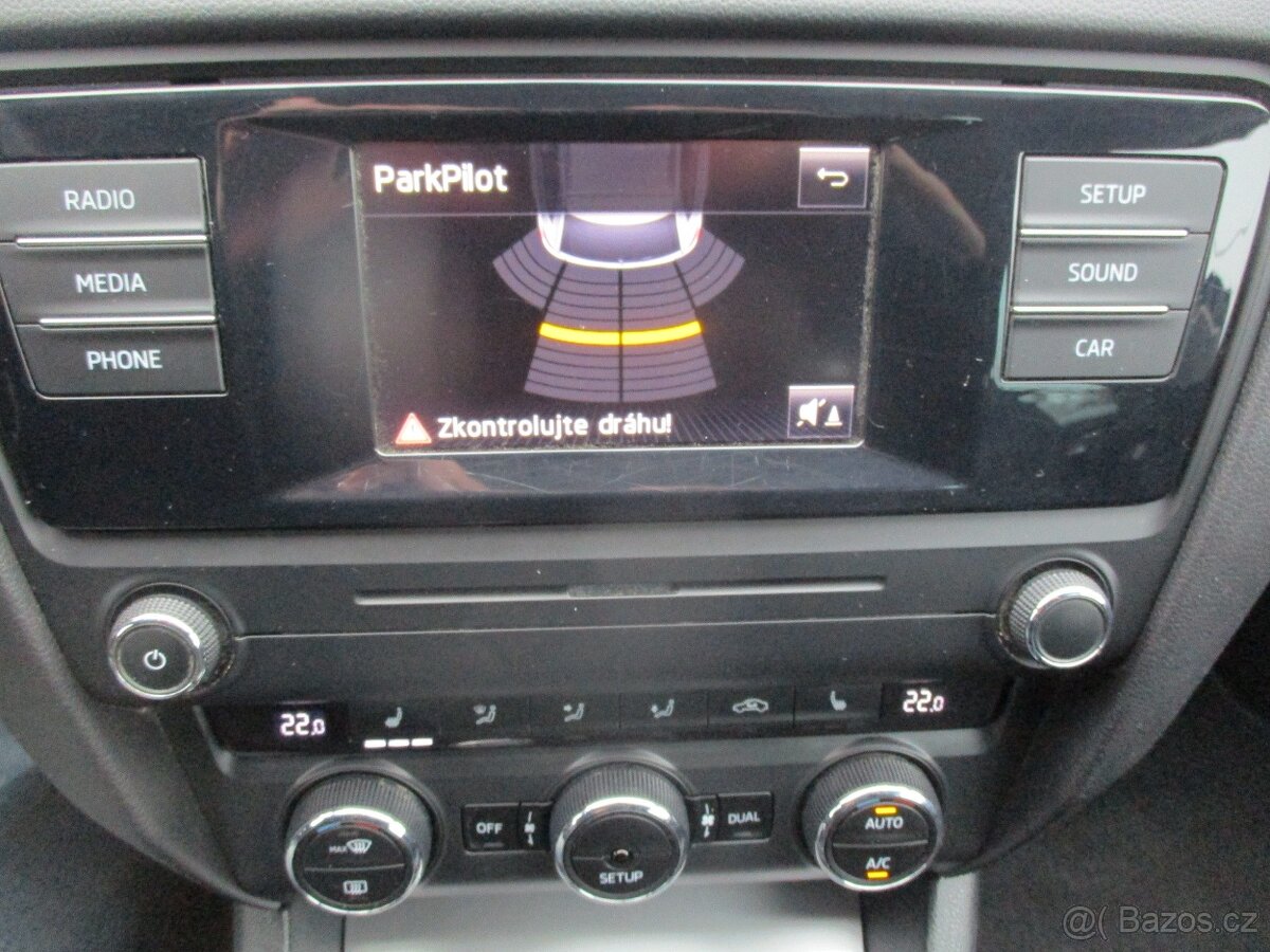 Škoda Octavia 1.4TSi 103kW TAŽ.Z VÝHŘEV 2015 - 11