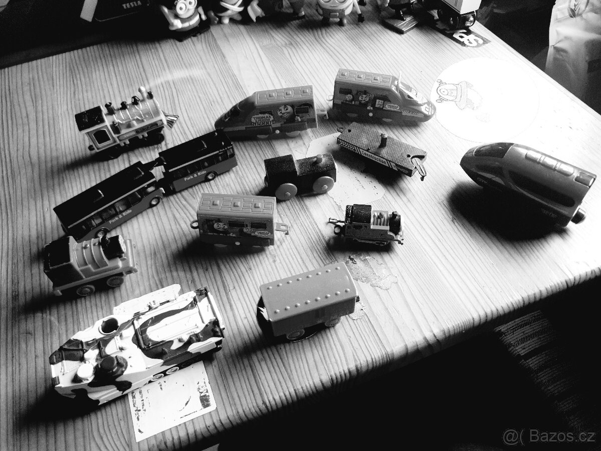 Vláčky vojáčci, figurky... - 11