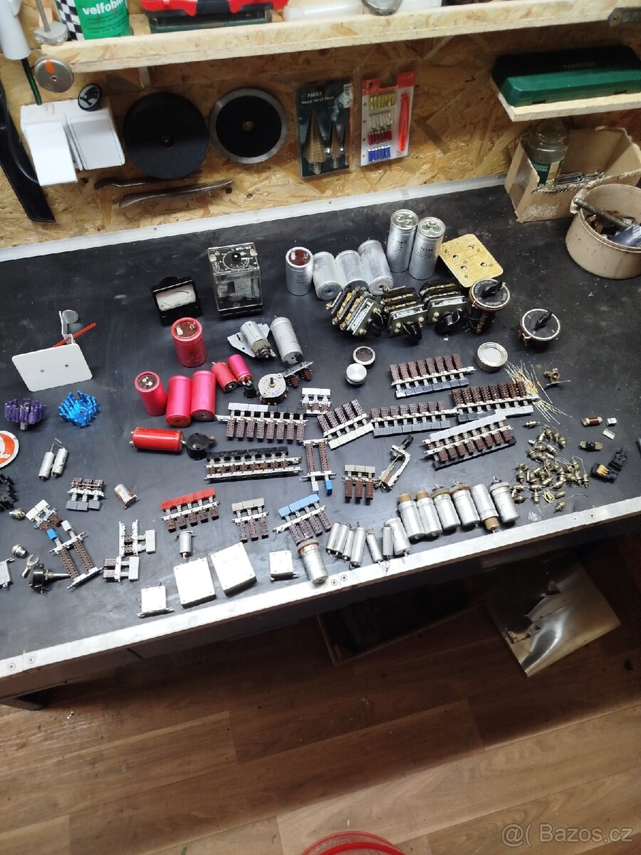 Rádio Tesla + příslušenství - 11