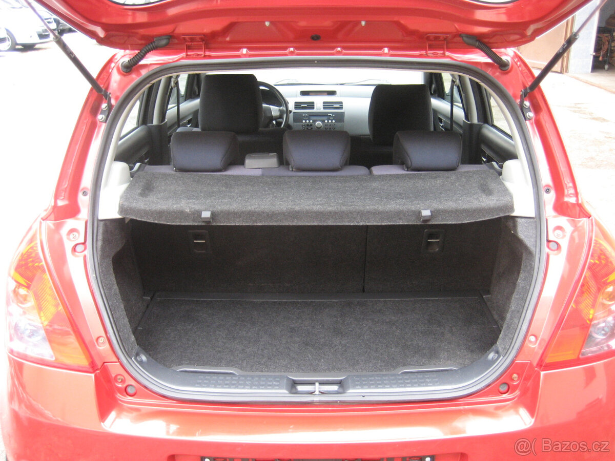 SUZUKI SWIFT 1.3, 4x4 - 11