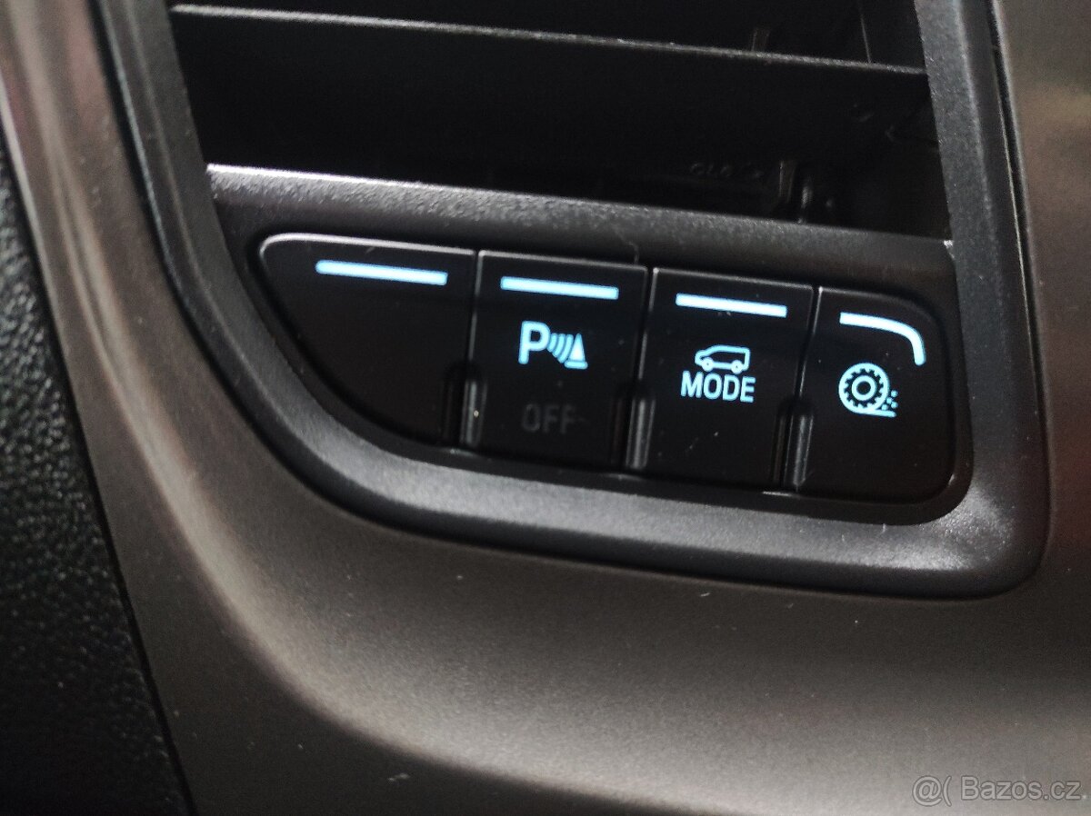 Ford Transit Custom, 2,0EcoBlue L2, 6 míst, Tažné - 11