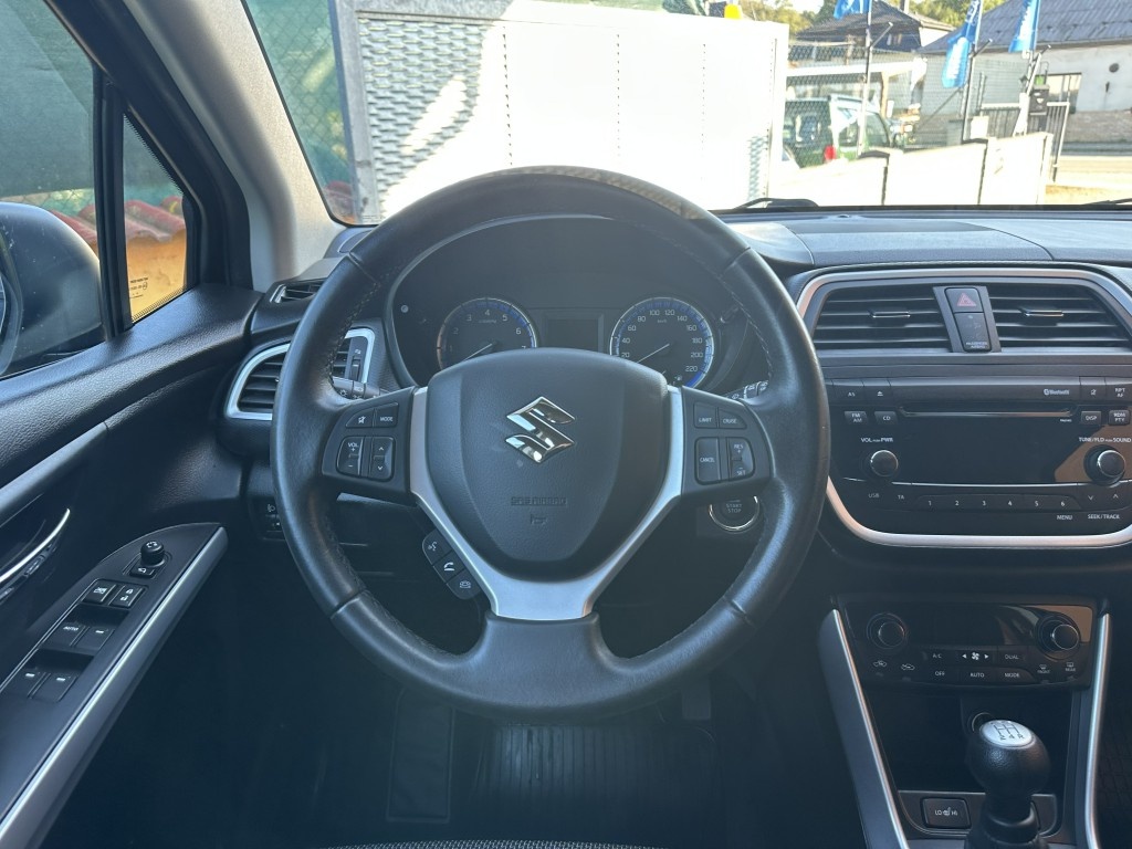 Suzuki S-Cross 1.6i 88kW 4x4 serviska - 11