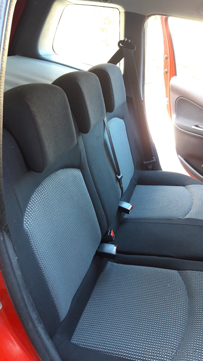 Servisované auto s historií - 11