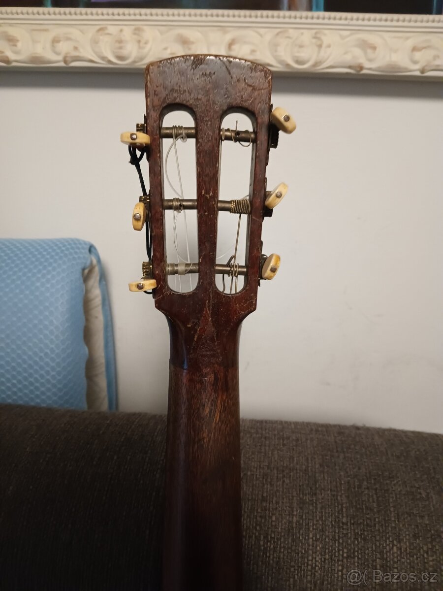 Kytara - 11