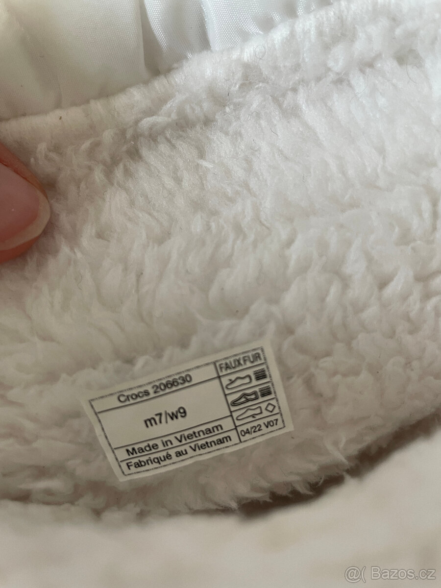 Bílé zimní kožíškové sněhule original Crocs, vel. 39 - 11