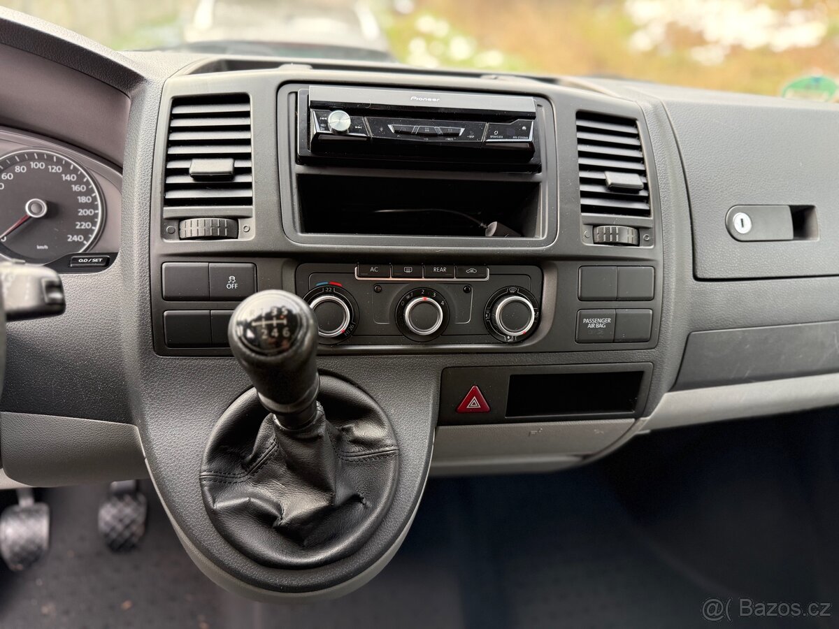 VOLKSWAGEN CARAVELLE T5 GP 2,0 TDI 103 kW - 11