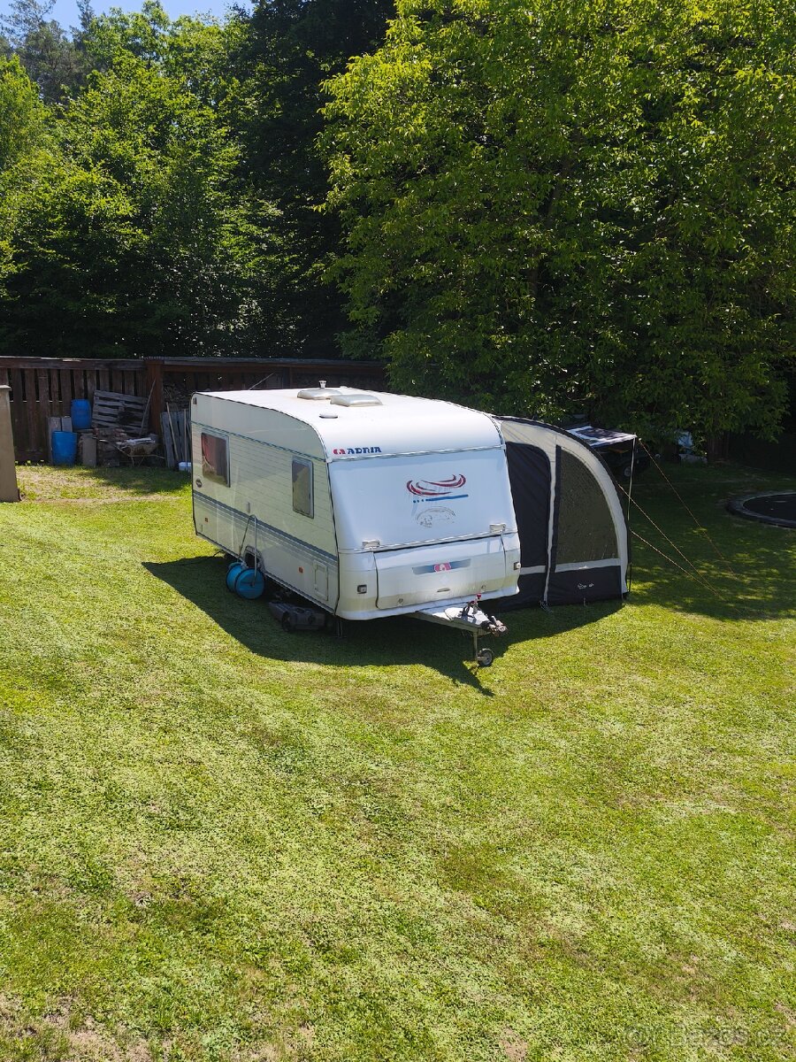 Karavan ADRIA 432 PX s elektrickými pojezdy - 11