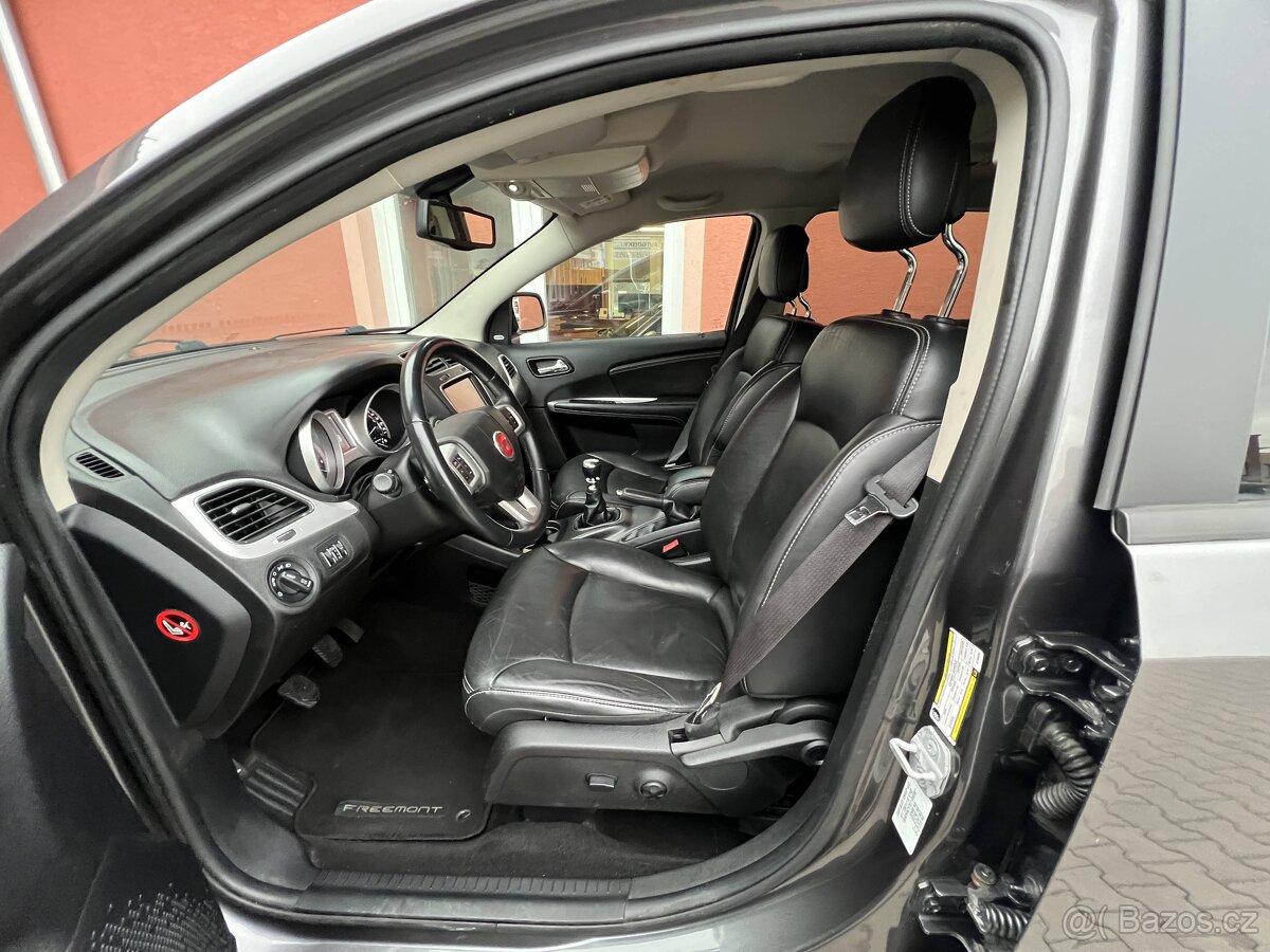 Fiat Freemont 2.0 Multijet Black Code 125kW - 11