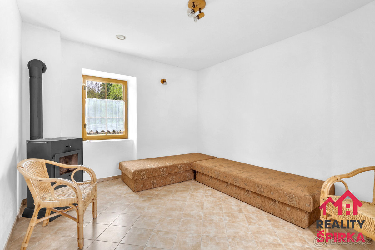 Prodej rodinného domu, pozemek 9.722 m2, obec Ludvíkov, okre - 11