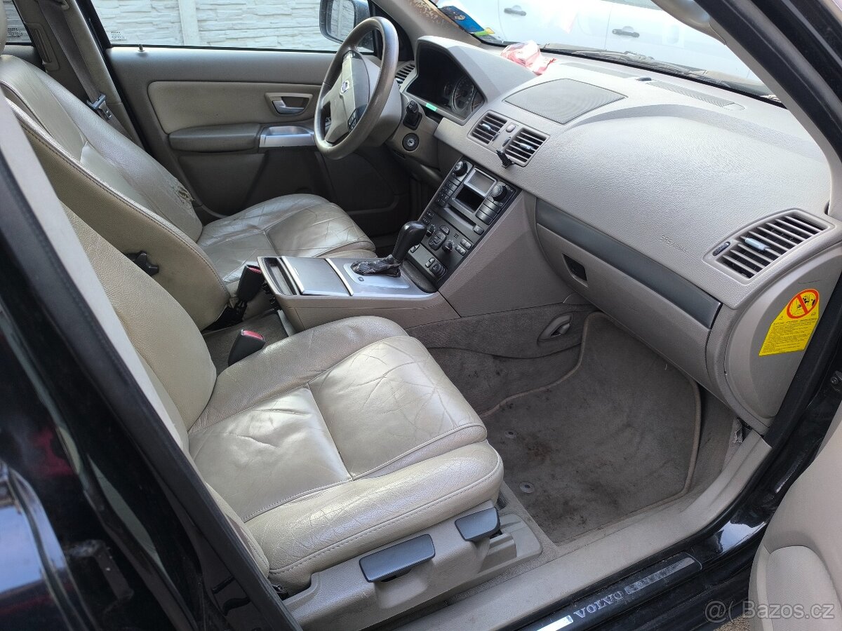 Volvo XC90 - 11