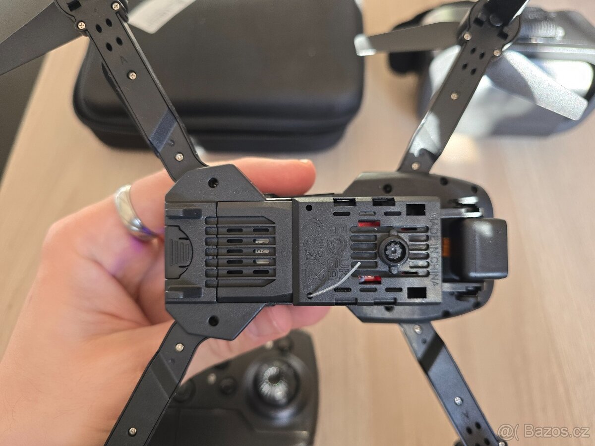 Dron Professinal dual kamera + box s příslušenstvím + VR - 11