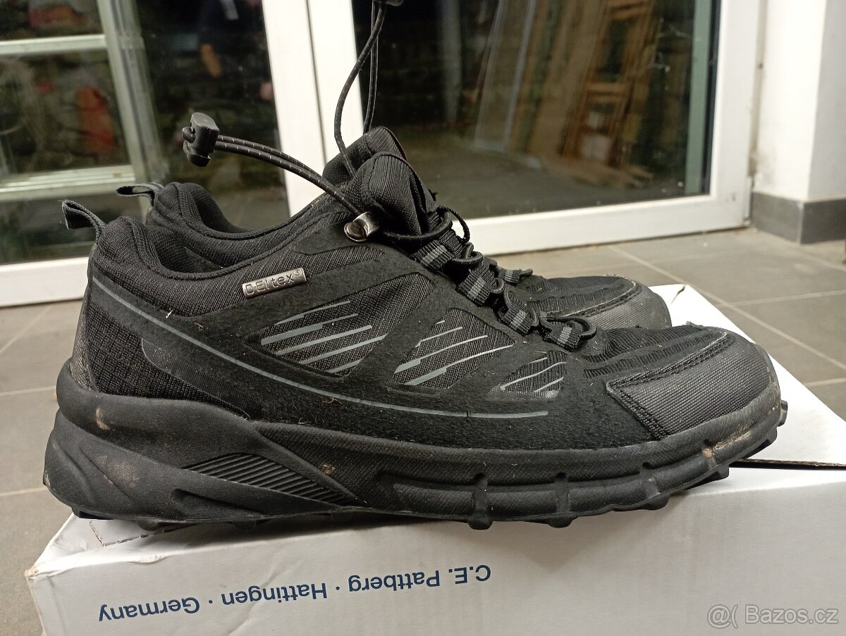 BOTY po synech - BEDNA BOT - výborný stav - 11