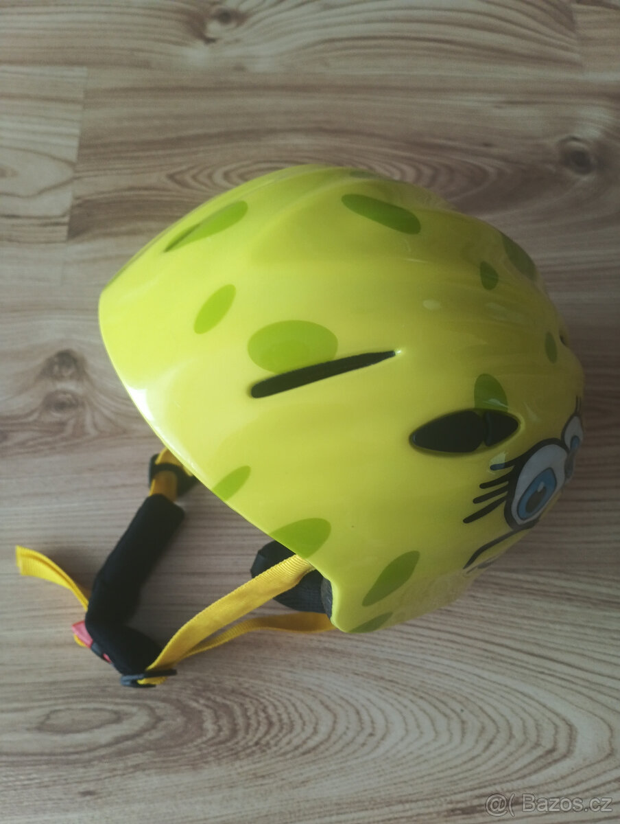 Dětské kolo , přídavná kolečka ke kolu a helma,chránič na bo - 11