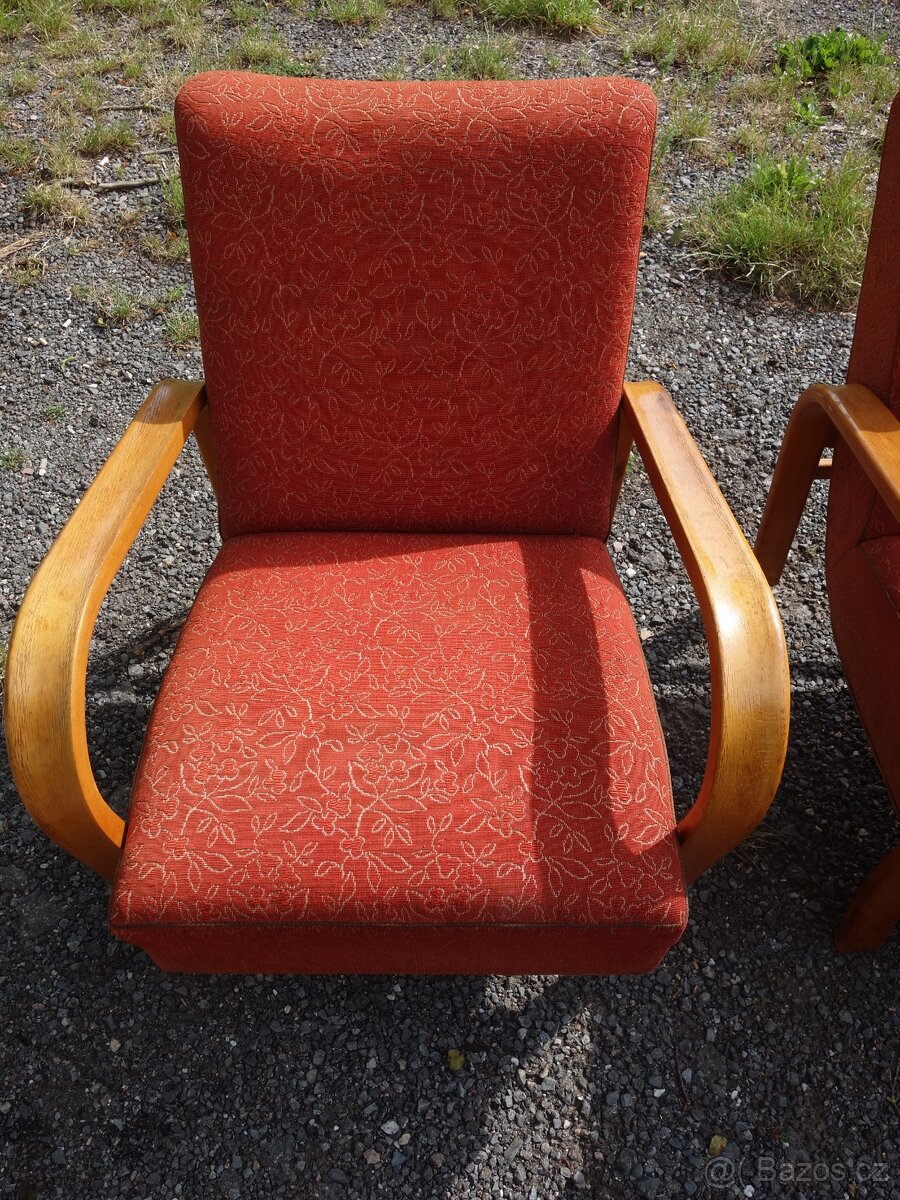 Dvě křesla Koželka a Kropáček , dobrý stav, cena je d - 11