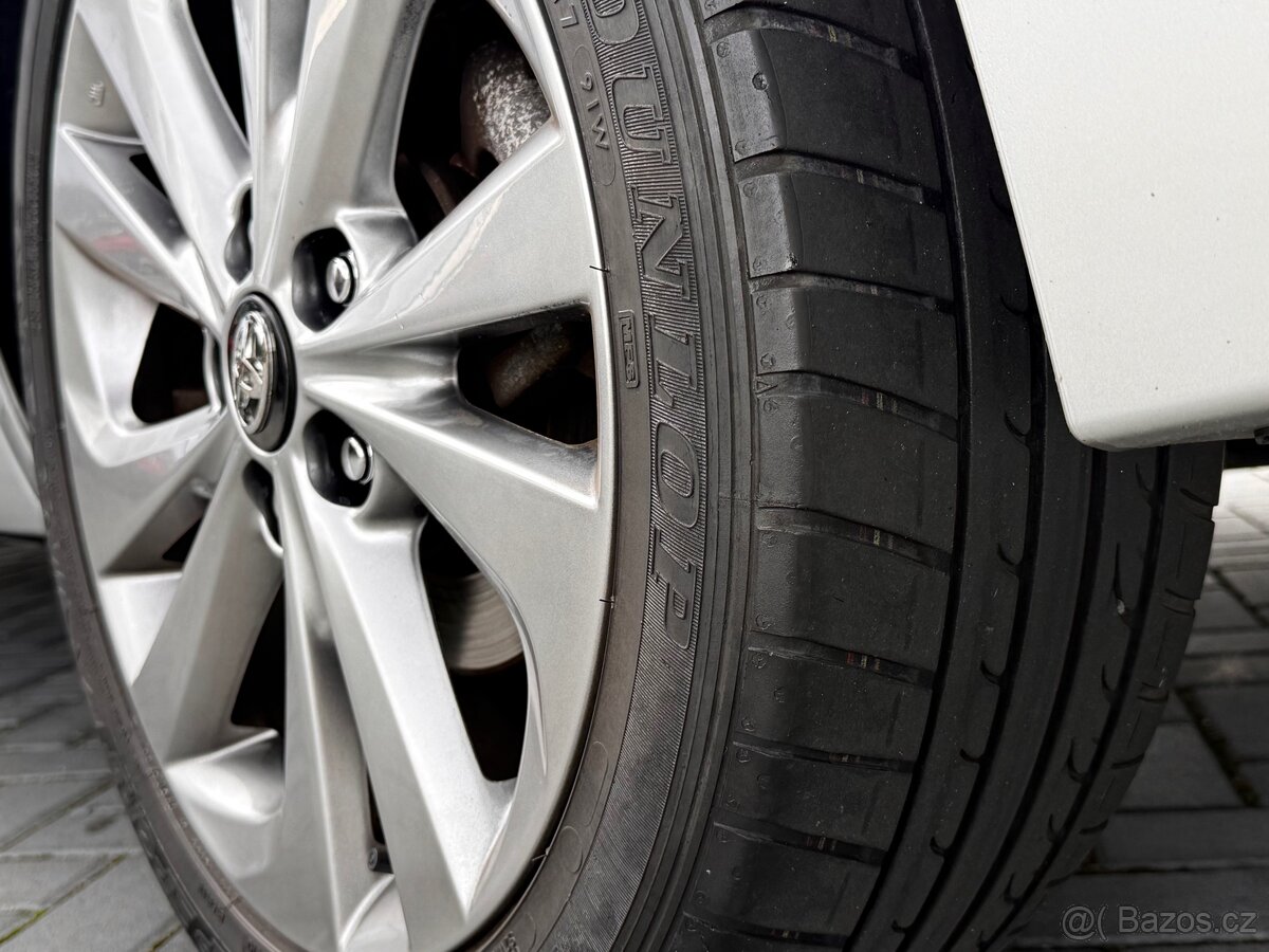 Toyota Corolla 1.3 VVT-i 73 kw / 2017 / sedan - 11