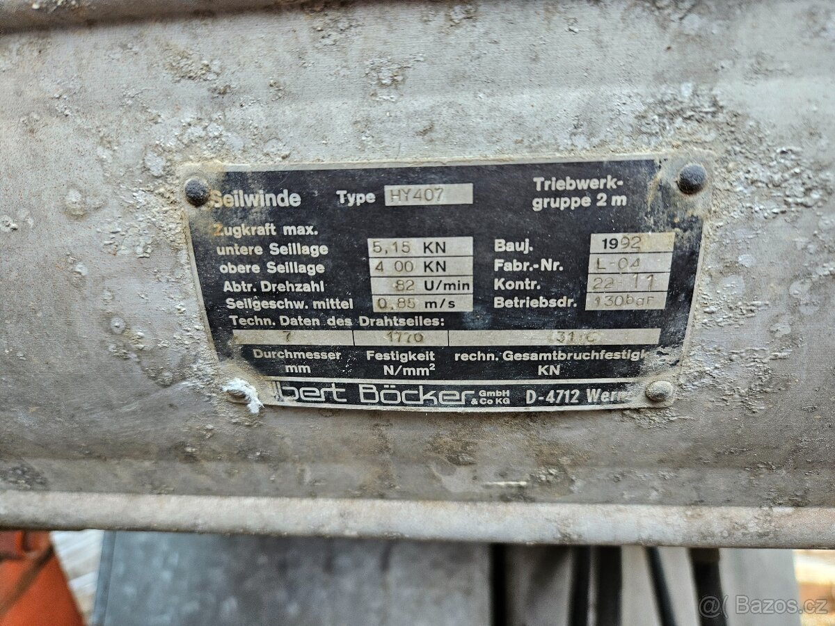 Stavební teleskopický žebřík Böcker - 11