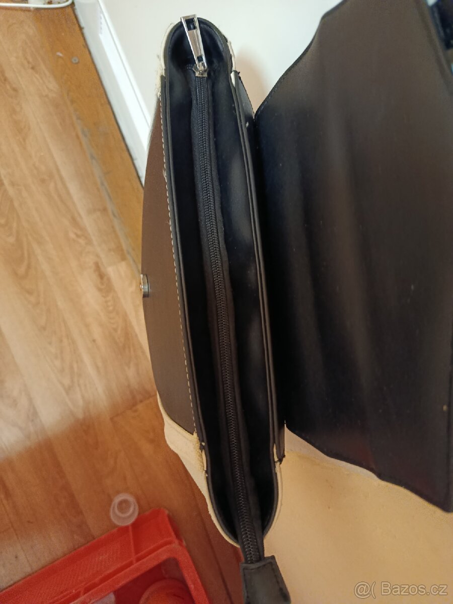 Prodám školní pouzdro.Dámskou kabelku - 11