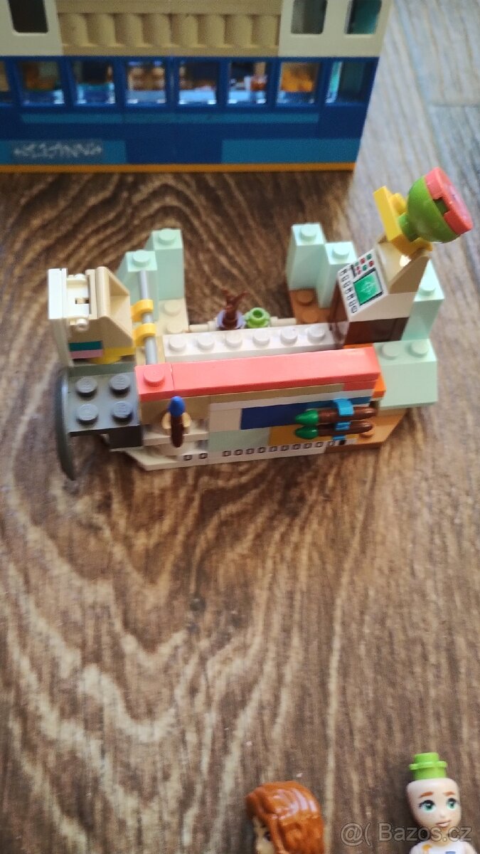 Lego nekompletní - 11