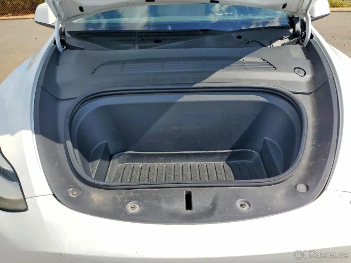 2021 TESLA MODEL Y - 11