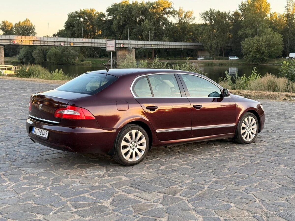 Škoda Superb - 11