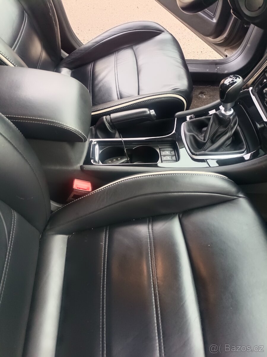 Prodám Ford Mondeo 20tdci titanium r.v 2014 - 11