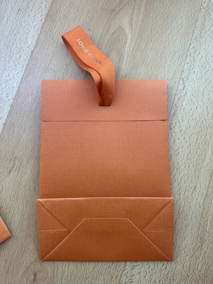 Papírové tašky značky LOUIS VUITTON - 11