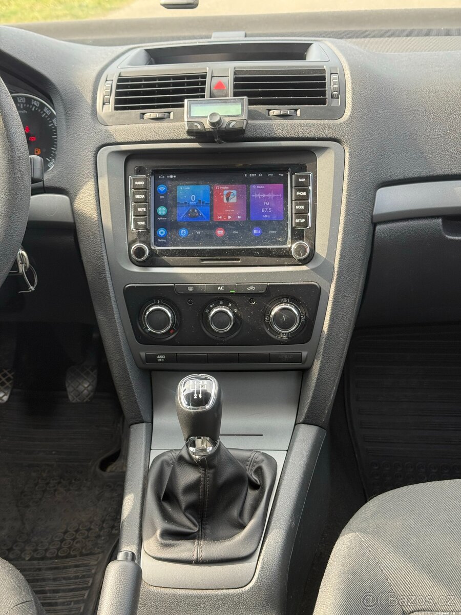Škoda Octavia 1,6Tdi - 11