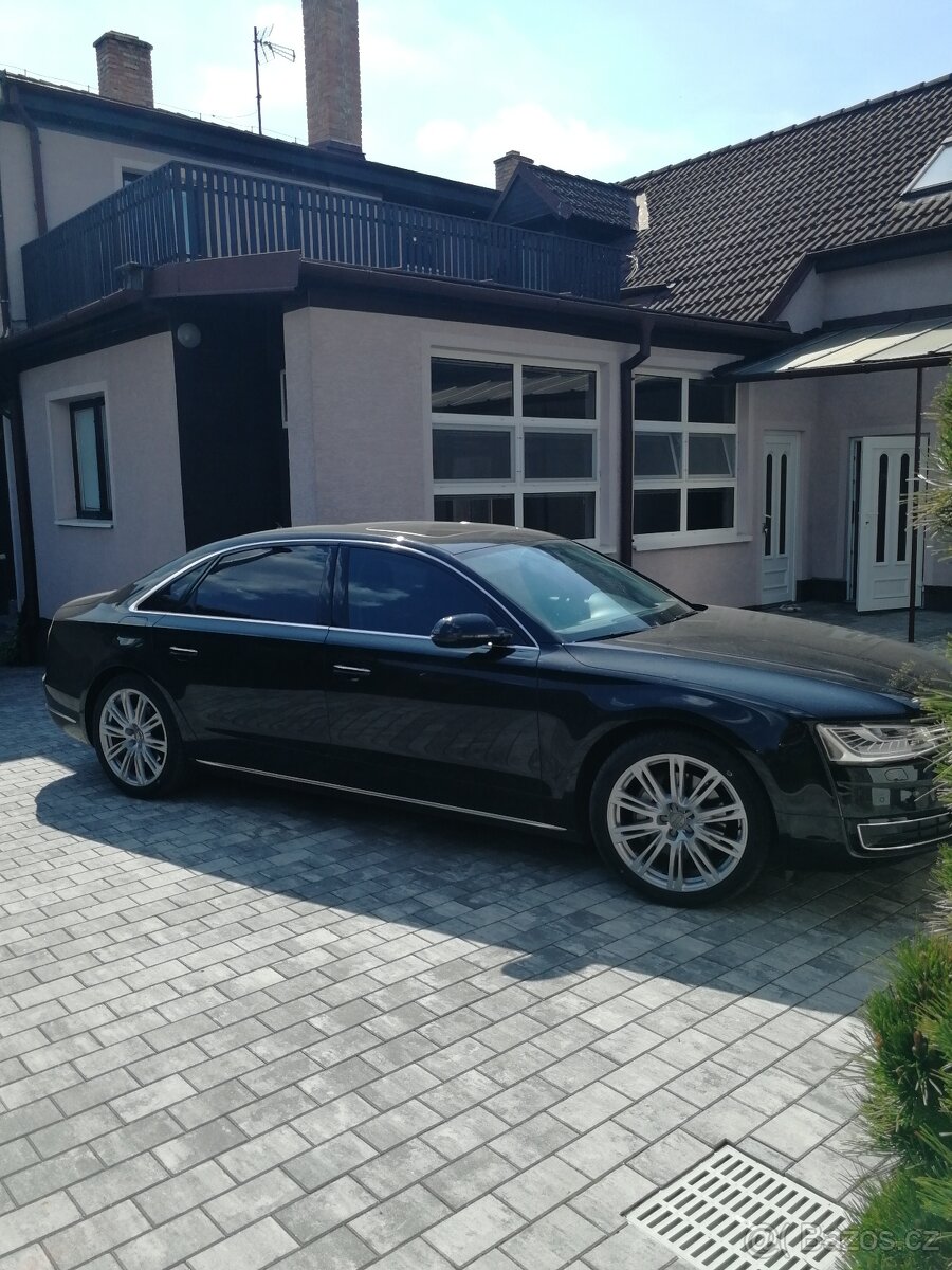 Audi A8L - 11