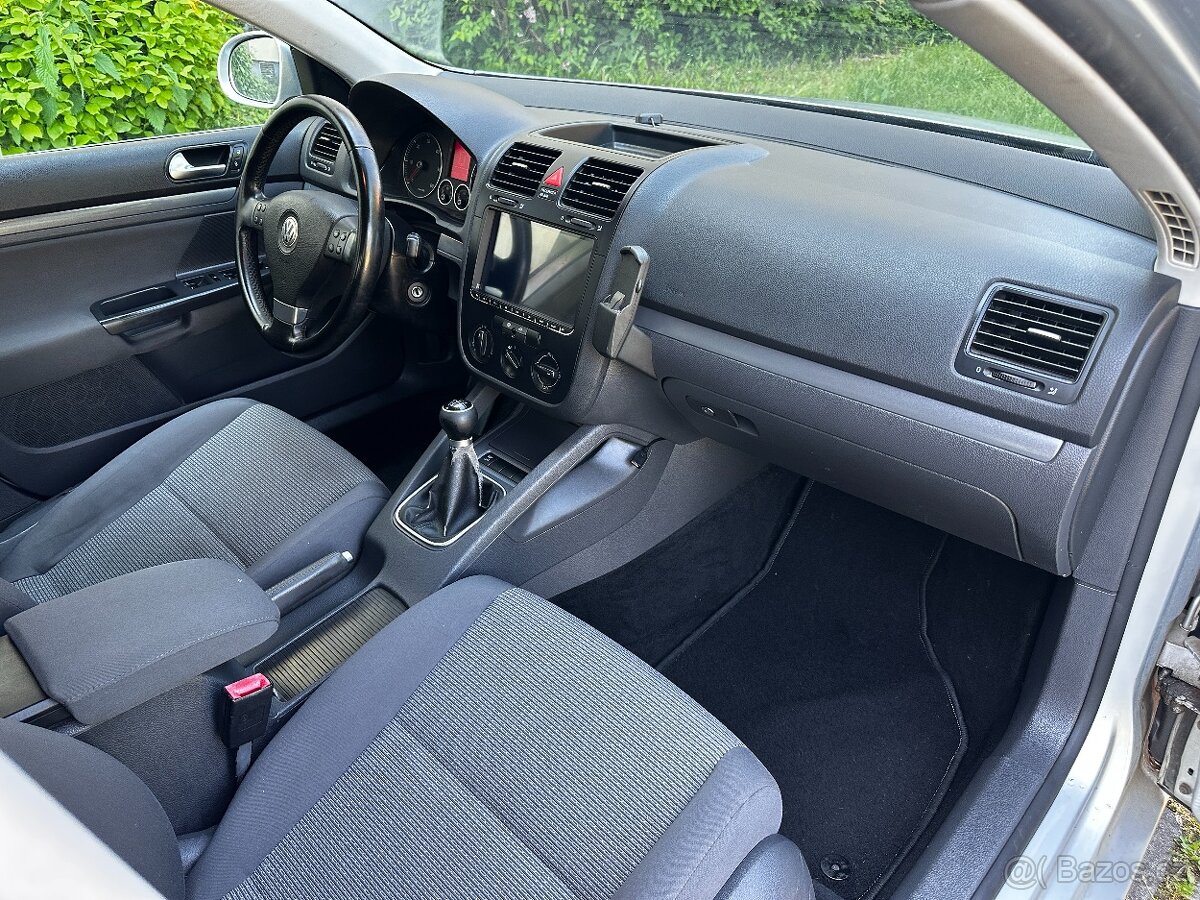 Volkswagen Golf V Combi 1.9 TDI 77kW Navi Tažné ALU R17 2009 - 11