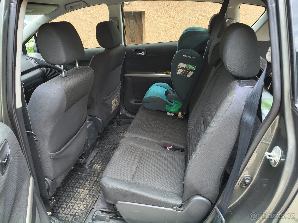Toyota Corolla Verso - 11