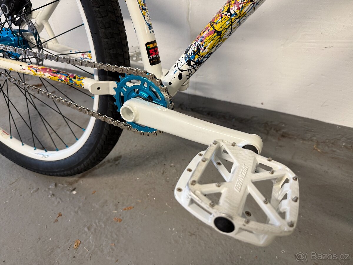 Dirt jump kolo Specialized P1 - 11