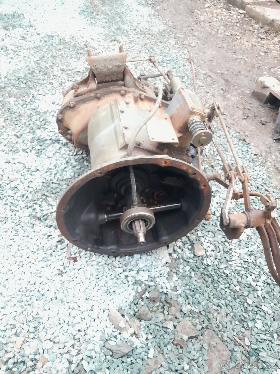 Praga V3S převodovka s vyvodem na navijak - 11