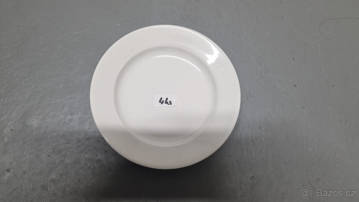 Sada talířů - 11