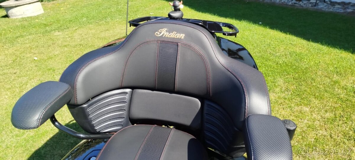 Indian Roadmaster Dark Horse - 11