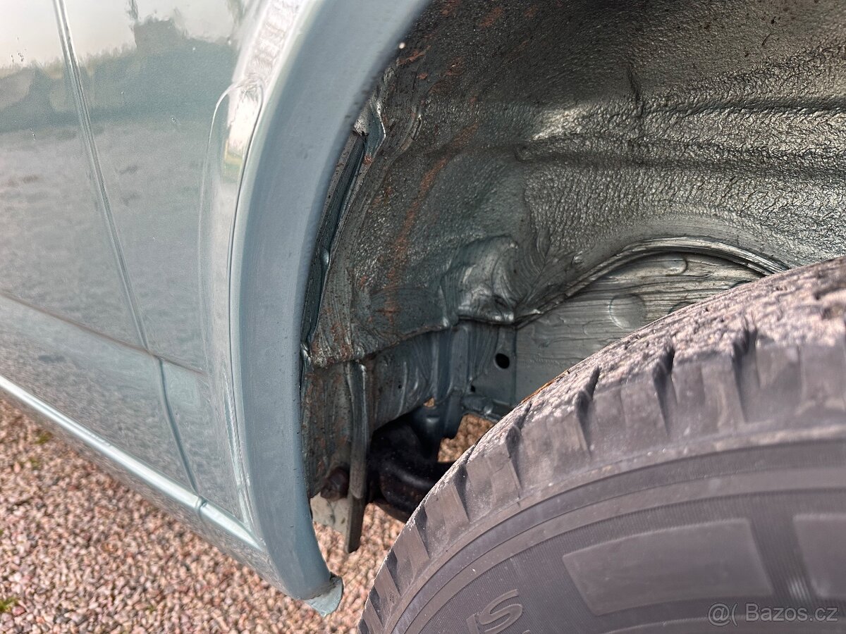 VW Transporter T4 2.5 TDi Dodávka bez Koroze - 11