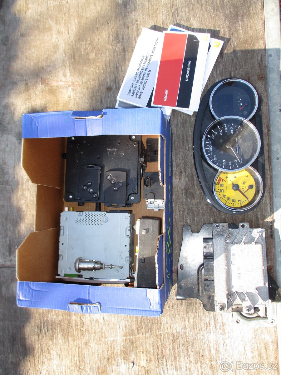 Renault Mégane III RS - náhradní díly - 11