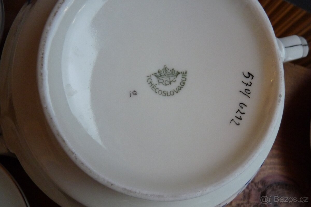 Loučky-porcelánová konvice a dva šálky - 11
