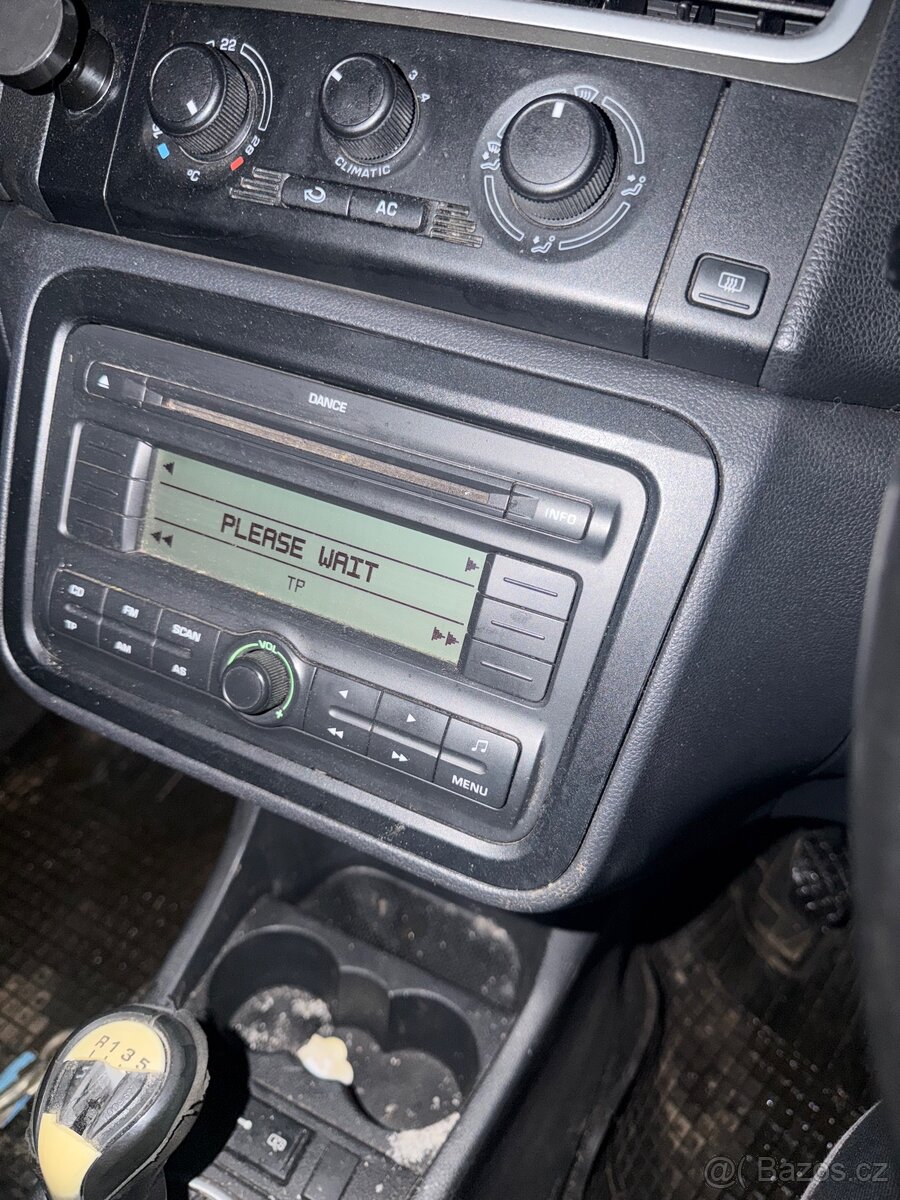 skoda Fabia 2 / Roomster dily barva 4590 a 9910 - 11