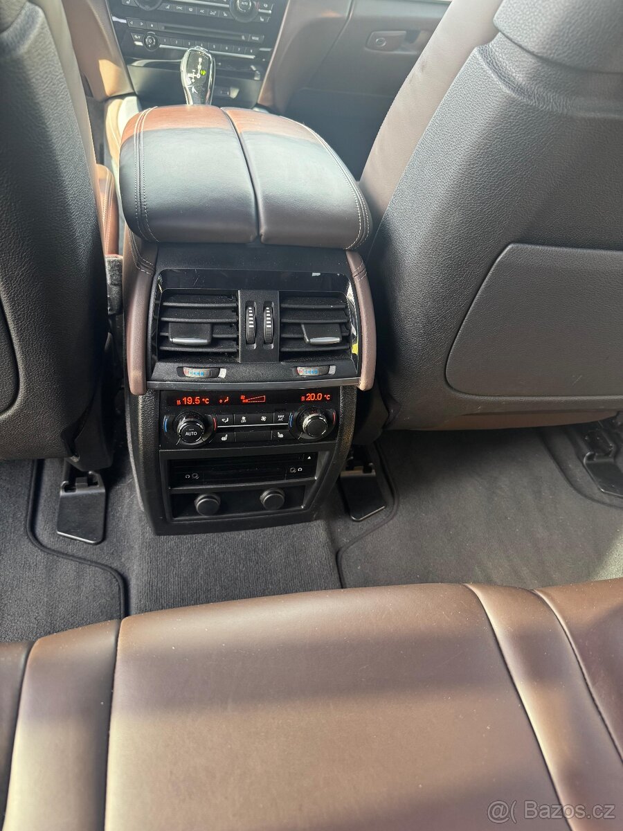 BMW X5 xDrive 40e F15 DPH TOP VÝBAVA M PLUG IN HYBRID - 11