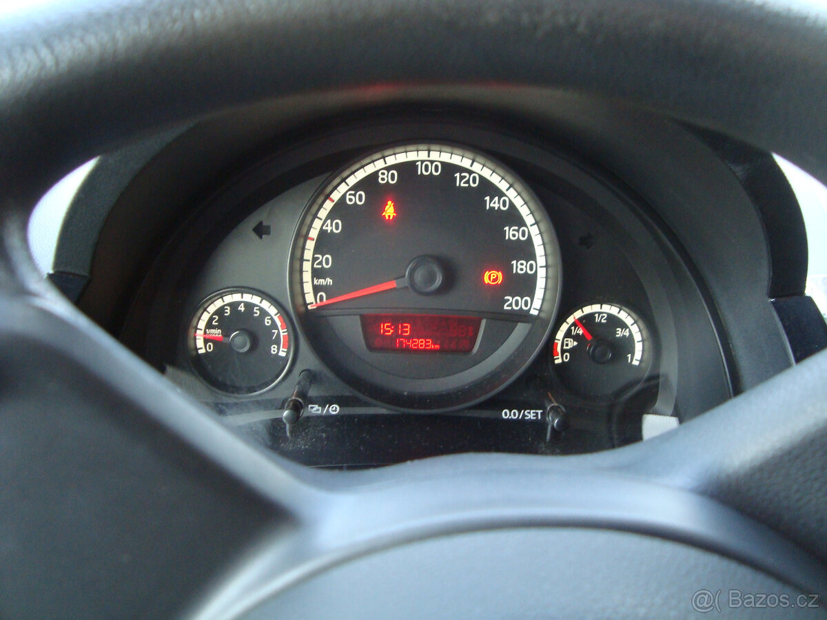 Volkswagen UP 1.0 MPi - 11