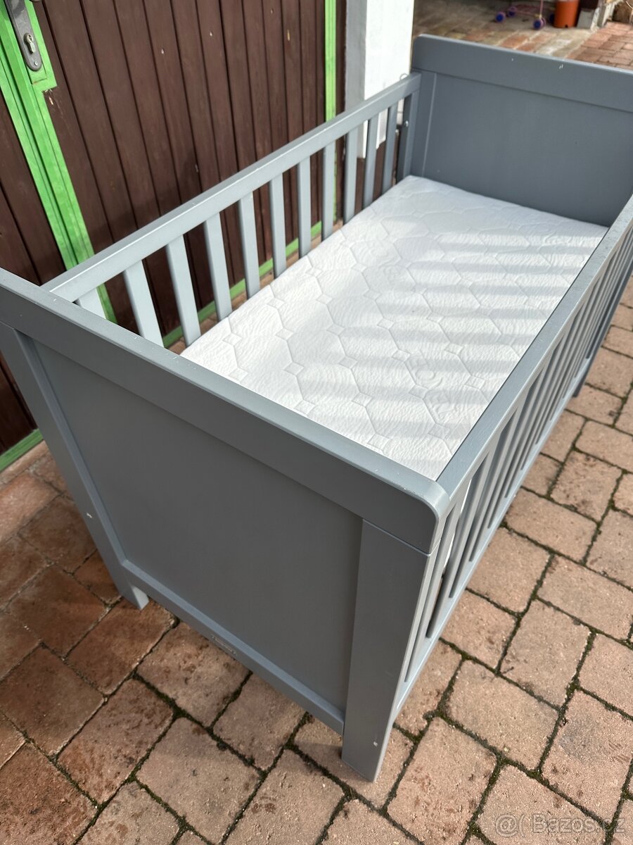 Dřevěná postýlka - 11