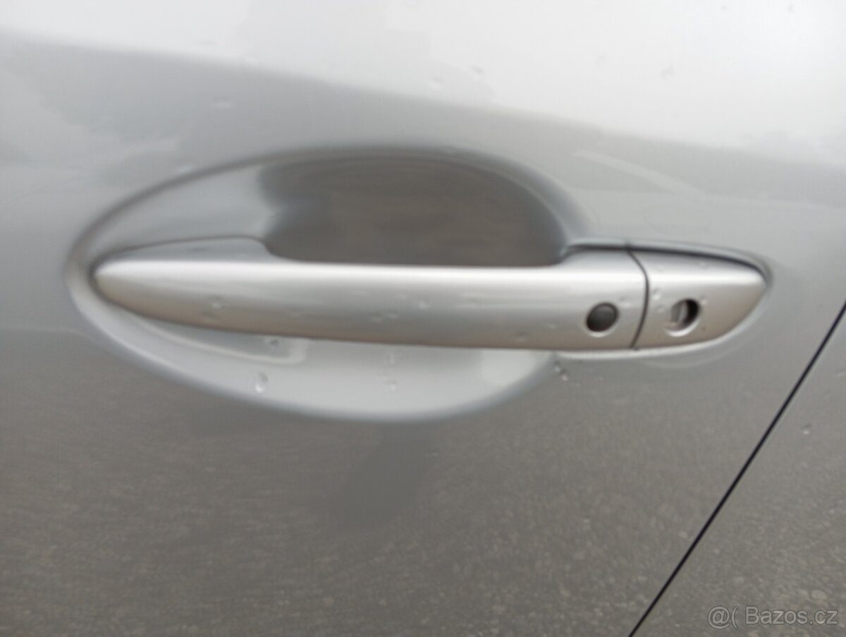 Mazda 3 2,0 benzín 1 Majitelka, bohatá výbava.. - 11