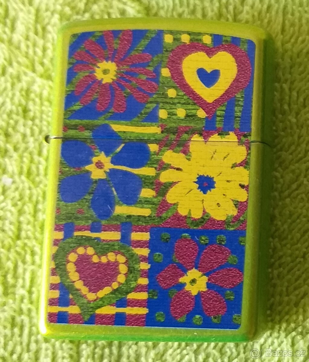 Predám ZIPPO ZAPAĽOVAČE, KOŽENÉ PÚZDRA A PRÍVESOK-KANISTER N - 11