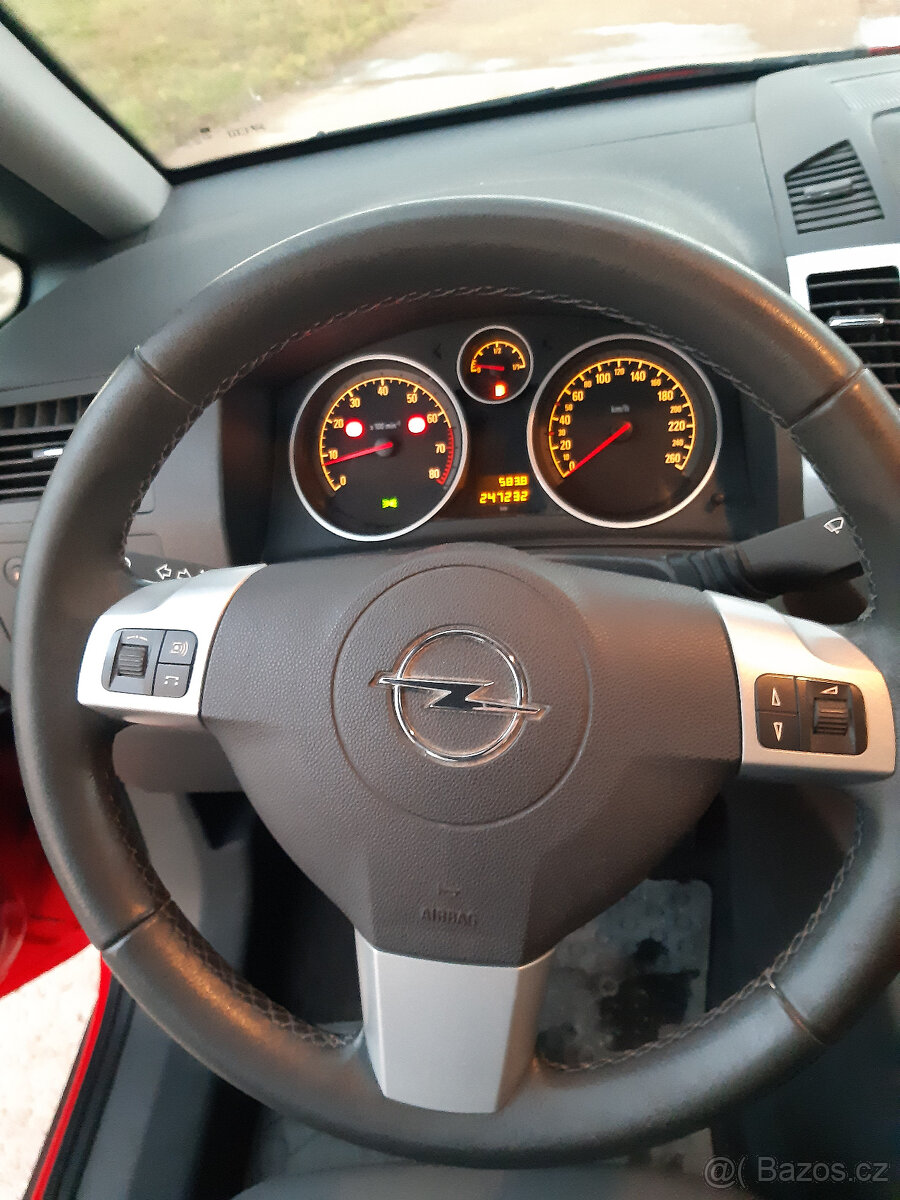 Opel Zafira 1.6 benzín 85kW, 2.majitel CZ, serviska,bixenony - 11