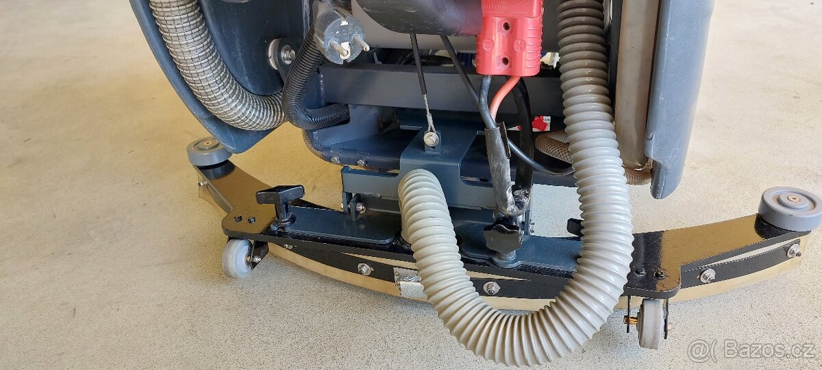 Podlahový mycí stroj Nilfisk BA 650 s vlast.pojezdem - 11