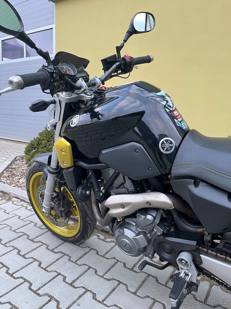 Yamaha MT-03 - 11
